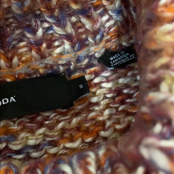 Sweater - Picture 5 of 5